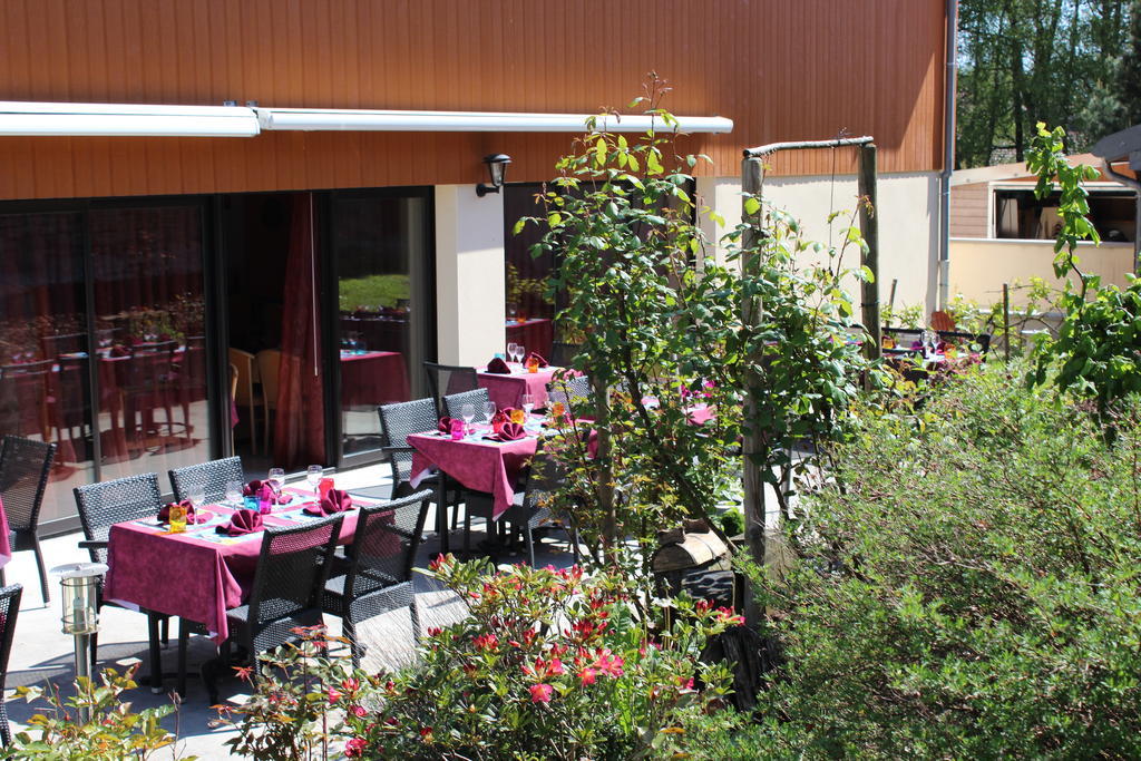 Hotel Le Champ Des Lys Amancey Exteriér fotografie